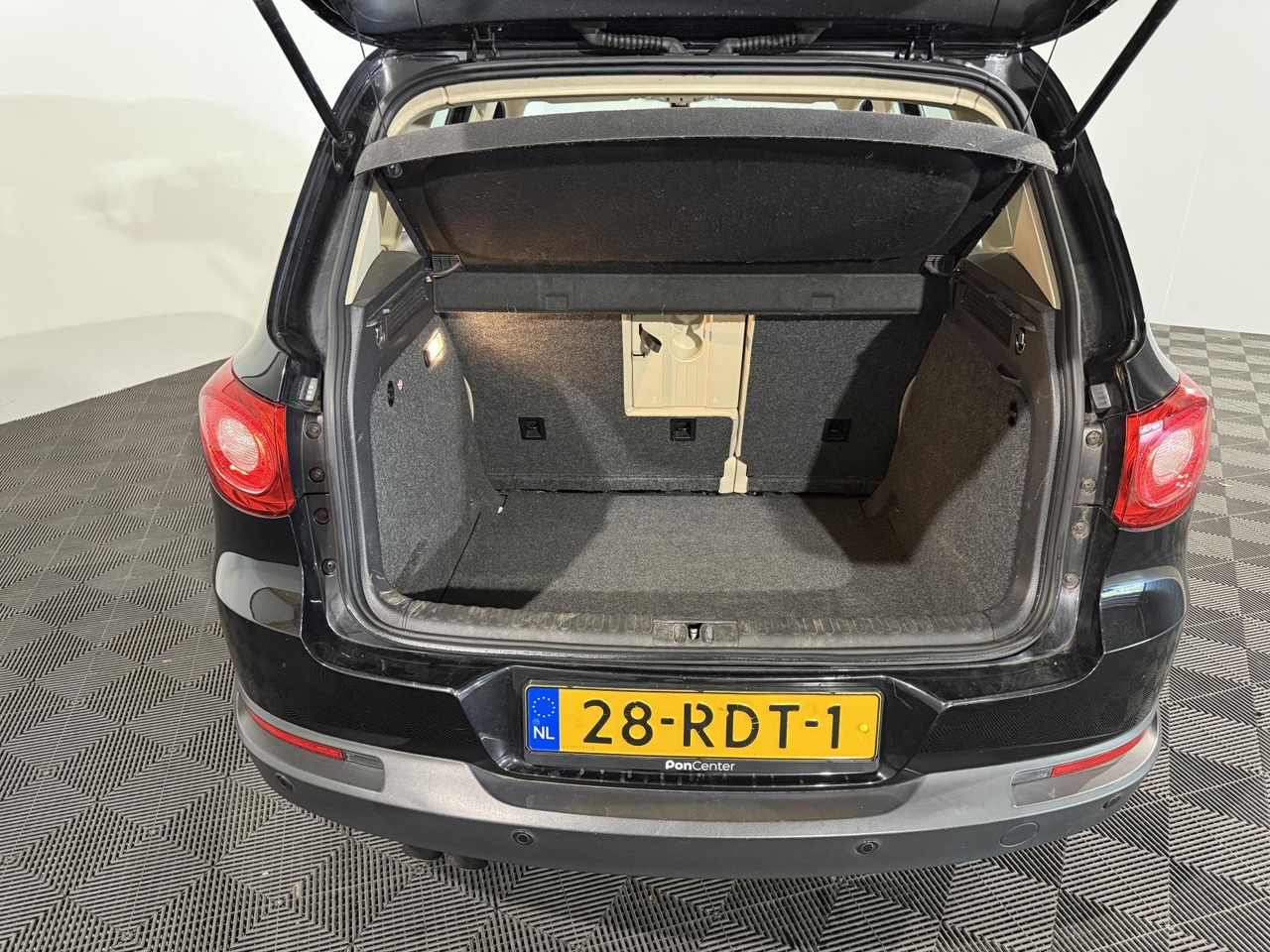 Volkswagen | Tiguan | 1.4 TSI Comfort&Design | 2011 | 236.671 km | 28RDT1 | Logisch - SUV/ Todoterreno: foto 3 Volkswagen | Tiguan | 1.4 TSI Comfort&Design | 2011 | 236.671 km | 28RDT1 | Logisch - SUV/ Todoterreno: foto 3