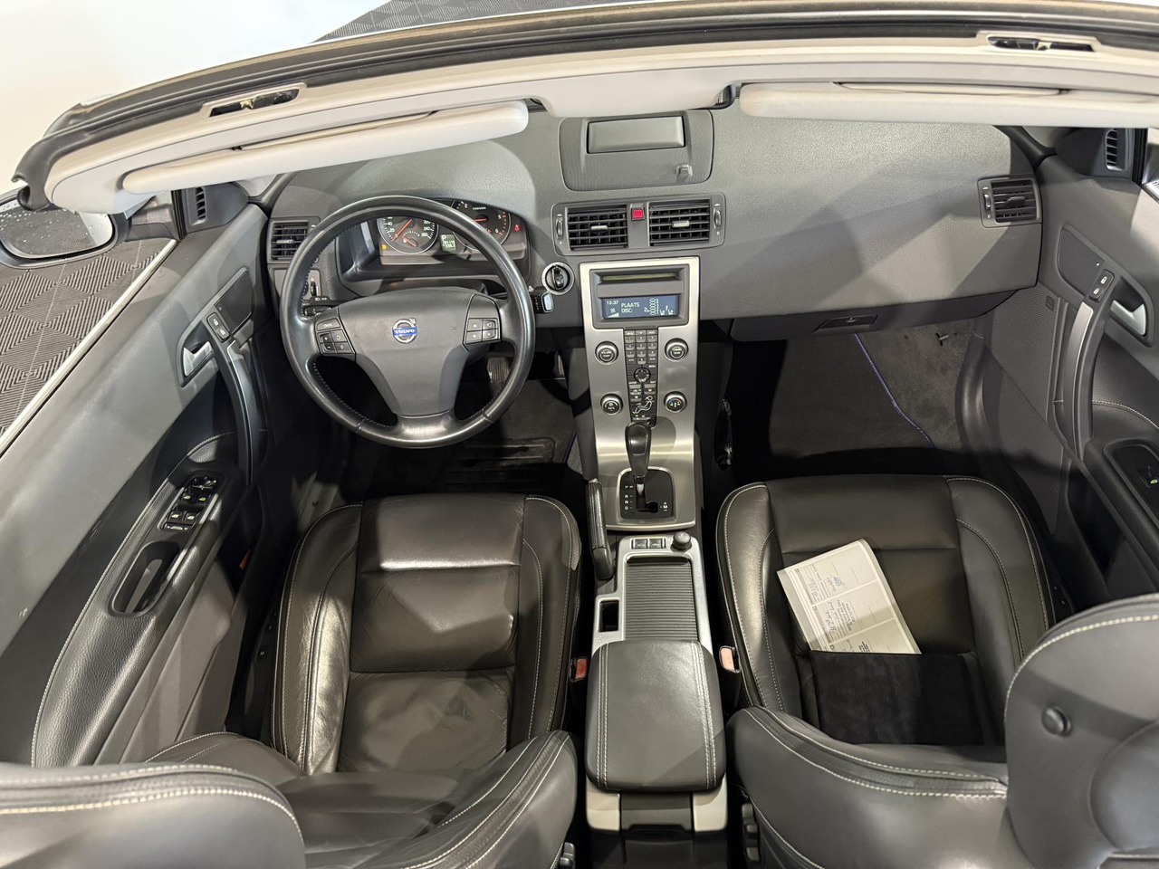 Volvo | C70 Convertible | 2.0D Summum | 2010 | 194.179 km | 47KKS6 | Logisch - Coche: foto 3 Volvo | C70 Convertible | 2.0D Summum | 2010 | 194.179 km | 47KKS6 | Logisch - Coche: foto 3