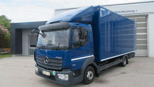 Mercedes-Benz 818L Koffer LBW, Seitentüre (GG 8,6 to.) - Furgoneta: foto 1 Mercedes-Benz 818L Koffer LBW, Seitentüre (GG 8,6 to.) - Furgoneta: foto 1