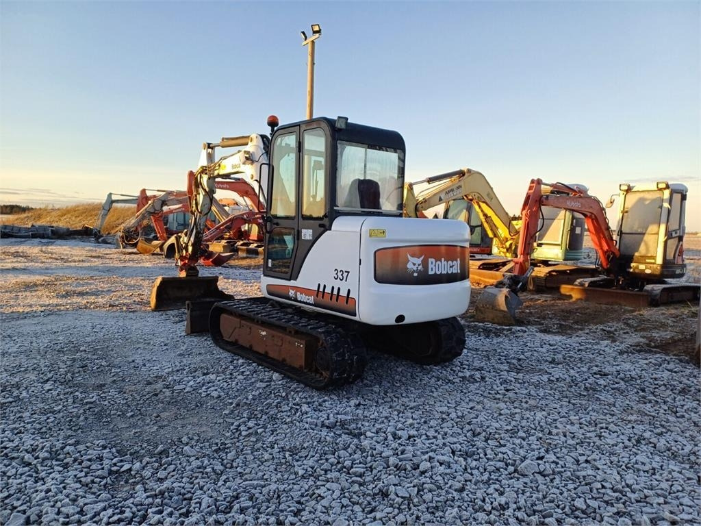 Bobcat 337D Kallistuvalla liittimellä - Miniexcavadora: foto 4 Bobcat 337D Kallistuvalla liittimellä - Miniexcavadora: foto 4