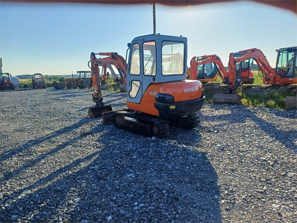 Hitachi EX35 kauhan kallistajalla - Miniexcavadora: foto 3 Hitachi EX35 kauhan kallistajalla - Miniexcavadora: foto 3