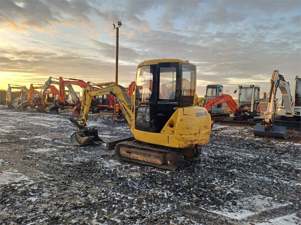 Komatsu PC20R-8 Kallistuvalla liittimellä - Miniexcavadora: foto 3 Komatsu PC20R-8 Kallistuvalla liittimellä - Miniexcavadora: foto 3