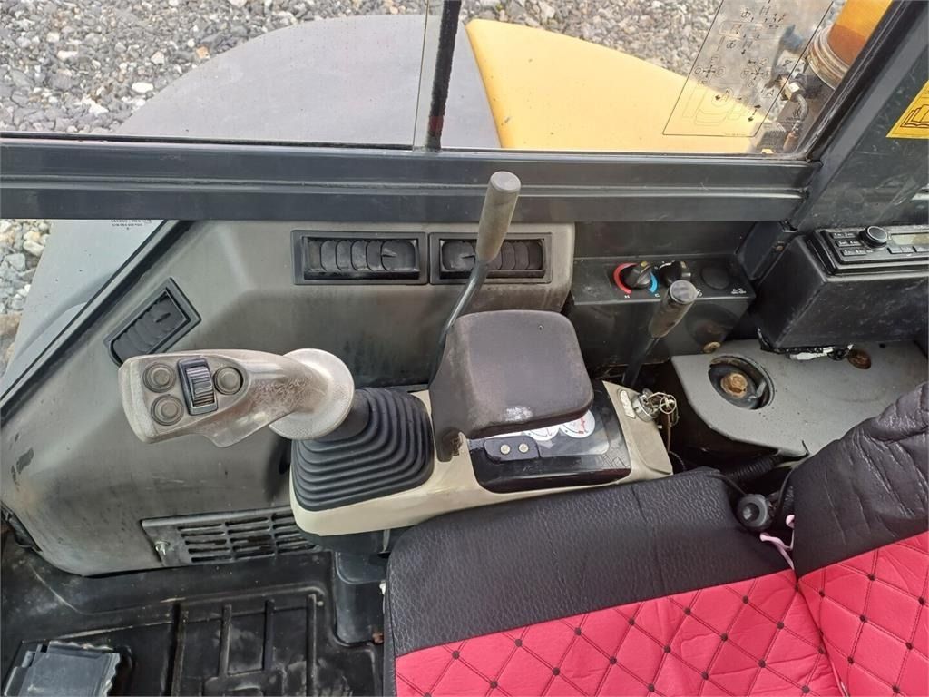 Miniexcavadora Komatsu pc50mr-2 Engcon pyörittäjällä: foto 13