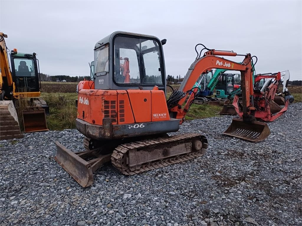 Pel-Job EB406 rautateloilla. Kolme kauhaa - Miniexcavadora: foto 5 Pel-Job EB406 rautateloilla. Kolme kauhaa - Miniexcavadora: foto 5