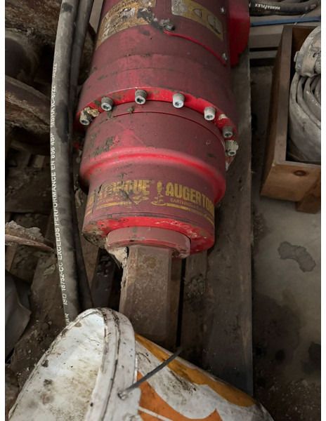 Takeuchi Drill Head - Implemento para Maquinaria de construcción: foto 1 Takeuchi Drill Head - Implemento para Maquinaria de construcción: foto 1