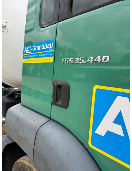 MAN TGS 32 - 440 - Portacontenedor de cadenas camión: foto 2 MAN TGS 32 - 440 - Portacontenedor de cadenas camión: foto 2