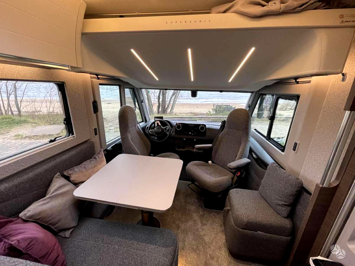 Adria Super Sonic 780 SL - Autocaravana integral: foto 3 Adria Super Sonic 780 SL - Autocaravana integral: foto 3