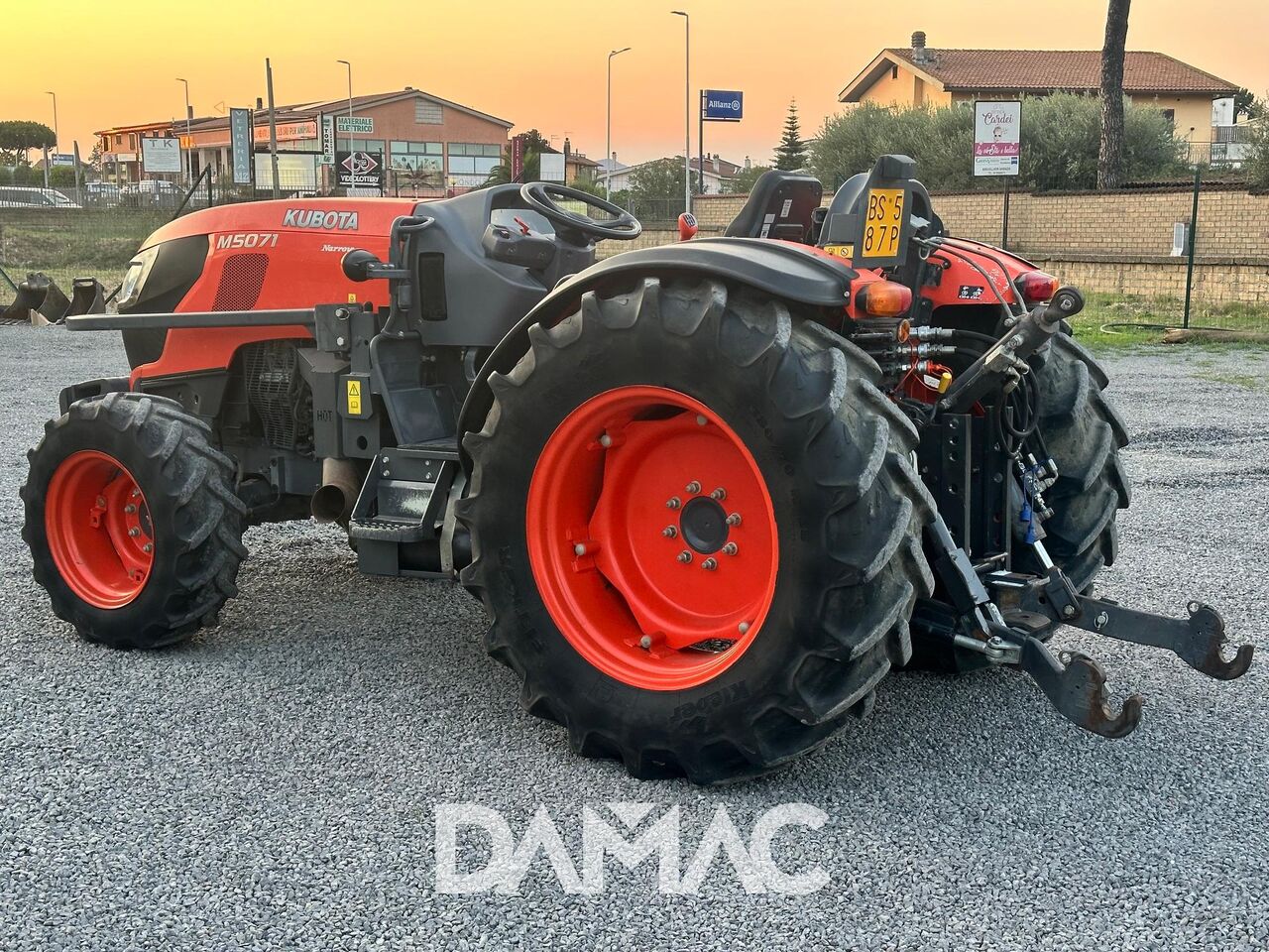 KUBOTA M5071 - Tractor: foto 2 KUBOTA M5071 - Tractor: foto 2