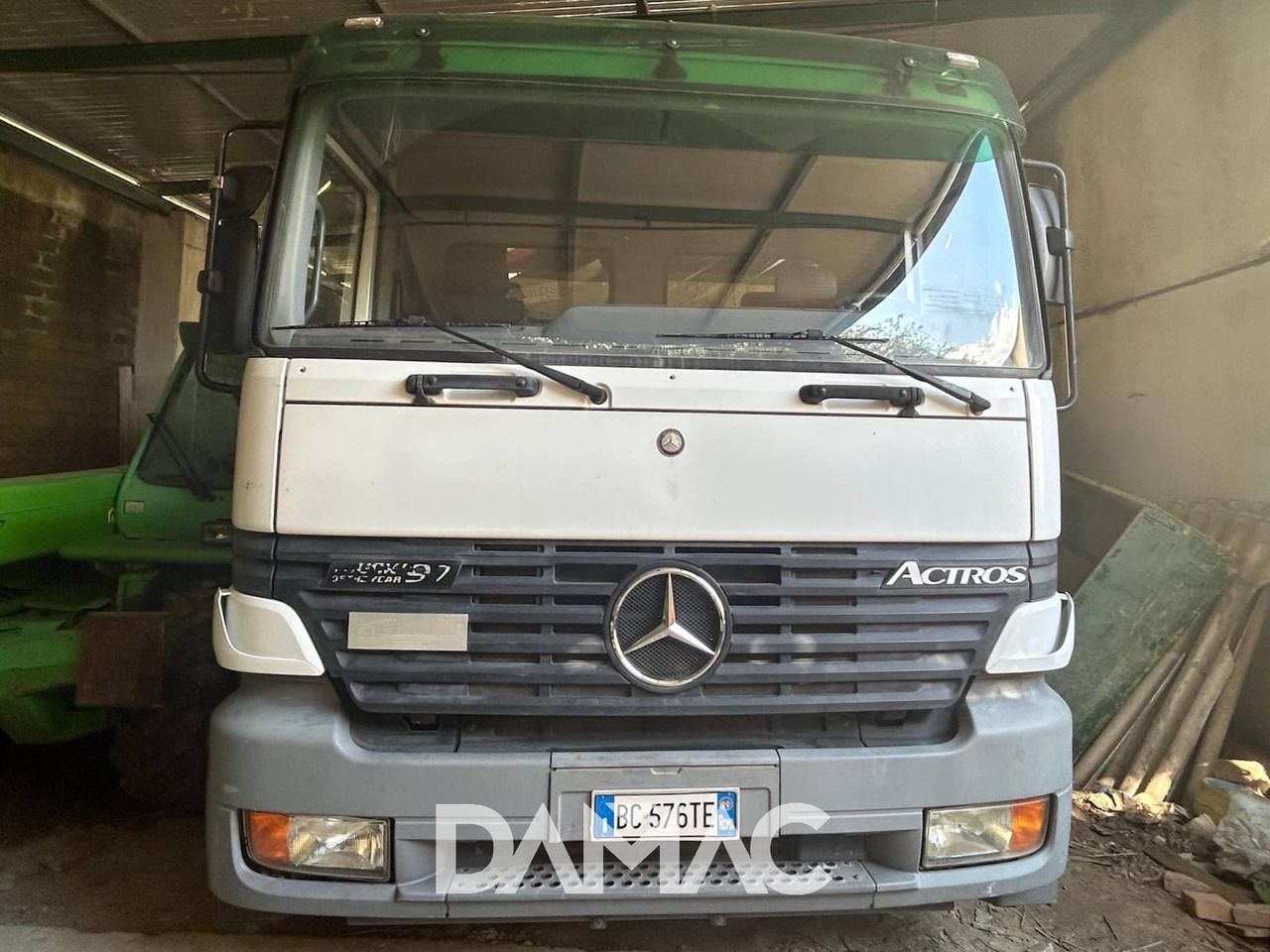 MERCEDES-BENZ ACTROS 1831 - Volquete camión: foto 1 MERCEDES-BENZ ACTROS 1831 - Volquete camión: foto 1
