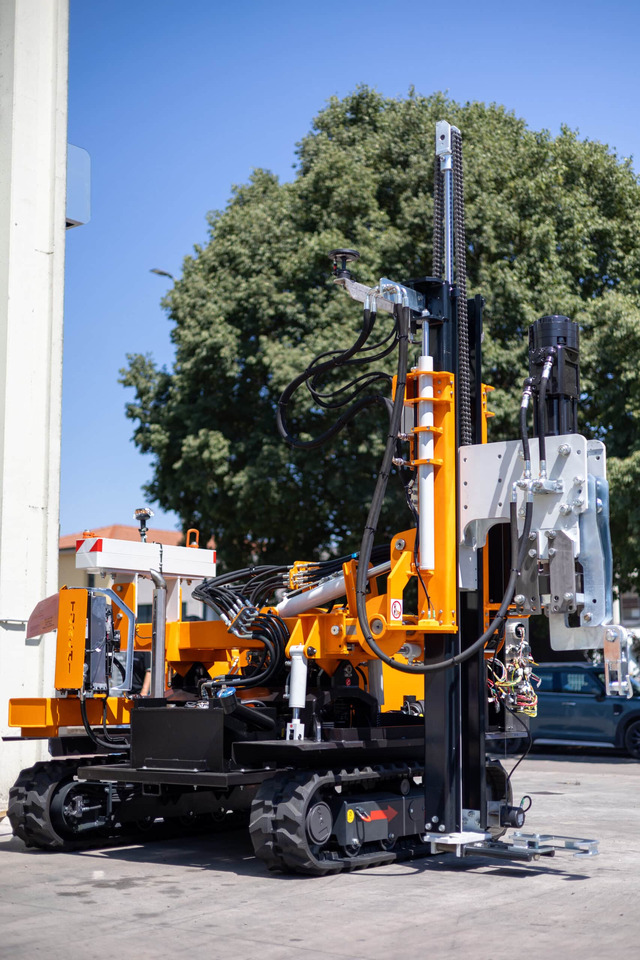 TURCHI 300F - Martillo de hinca de pilotes: foto 3 TURCHI 300F - Martillo de hinca de pilotes: foto 3