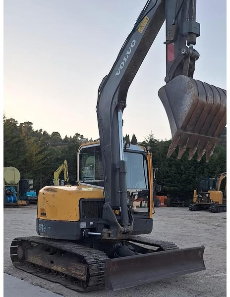 Volvo ECR88PLUS - Miniexcavadora: foto 1 Volvo ECR88PLUS - Miniexcavadora: foto 1