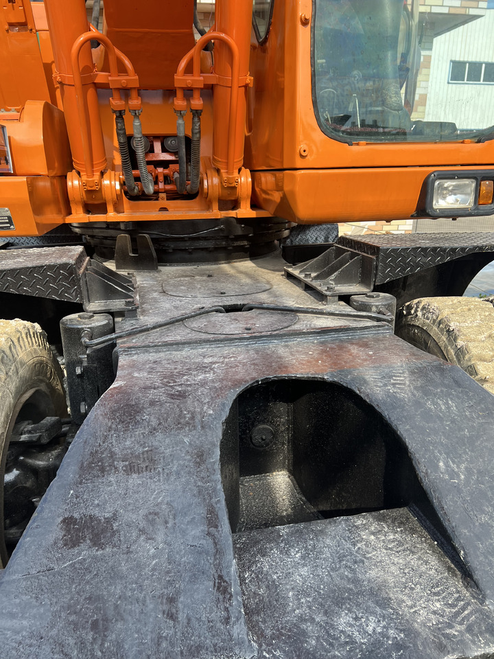 DOOSAN DX210 - Excavadora de ruedas: foto 5 DOOSAN DX210 - Excavadora de ruedas: foto 5