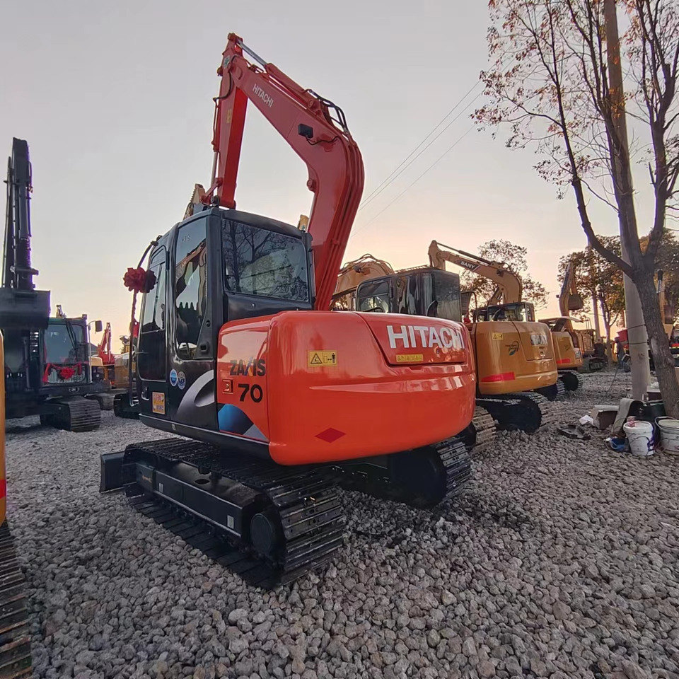 Excavadora de cadenas HITACHI ZX70: foto 8