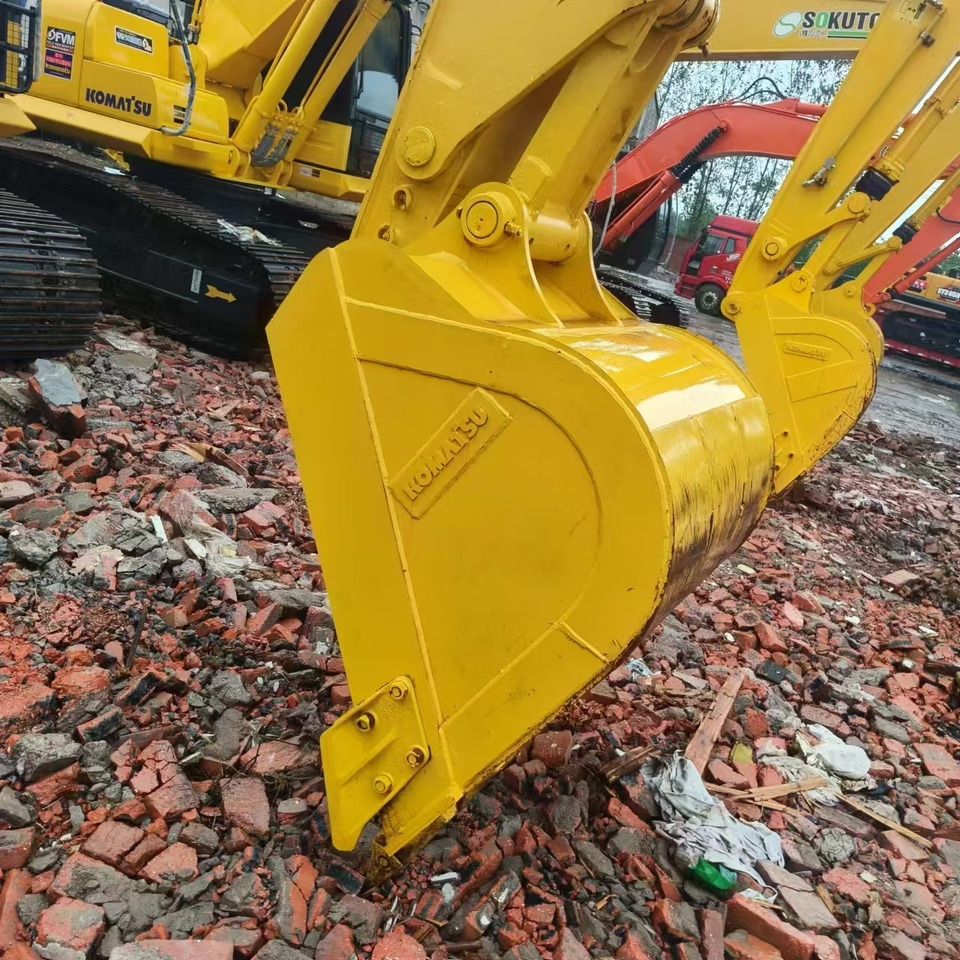 Excavadora de cadenas KOMATSU PC200: foto 10