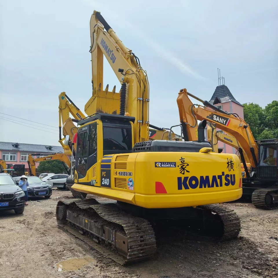 KOMATSU PC240LC-8 - Excavadora de cadenas: foto 5 KOMATSU PC240LC-8 - Excavadora de cadenas: foto 5