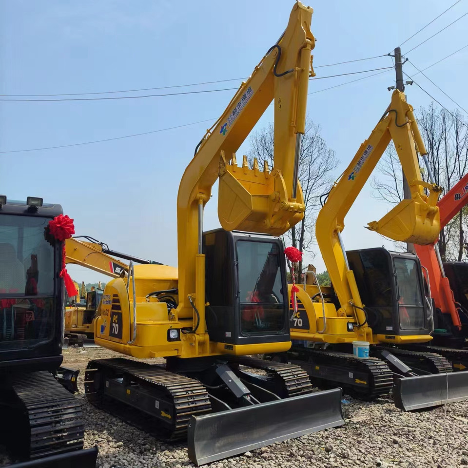KOMATSU PC70-8 - Excavadora de cadenas: foto 1 KOMATSU PC70-8 - Excavadora de cadenas: foto 1