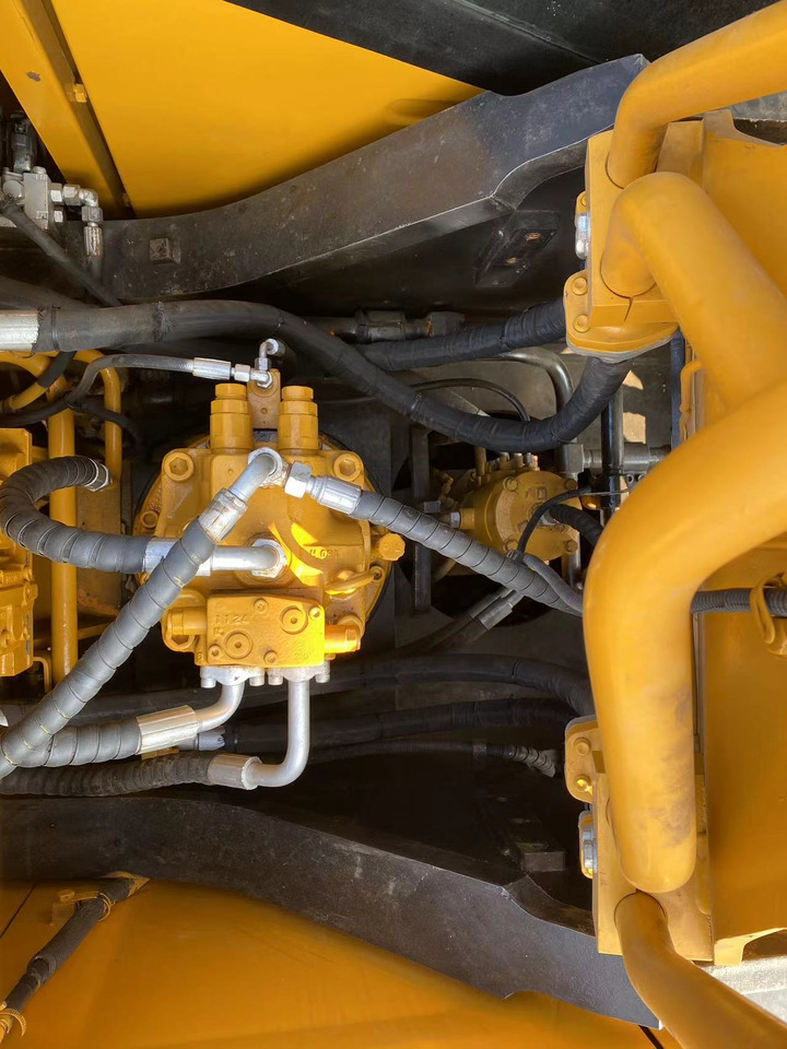 SANY SY235H - Excavadora de cadenas: foto 4 SANY SY235H - Excavadora de cadenas: foto 4