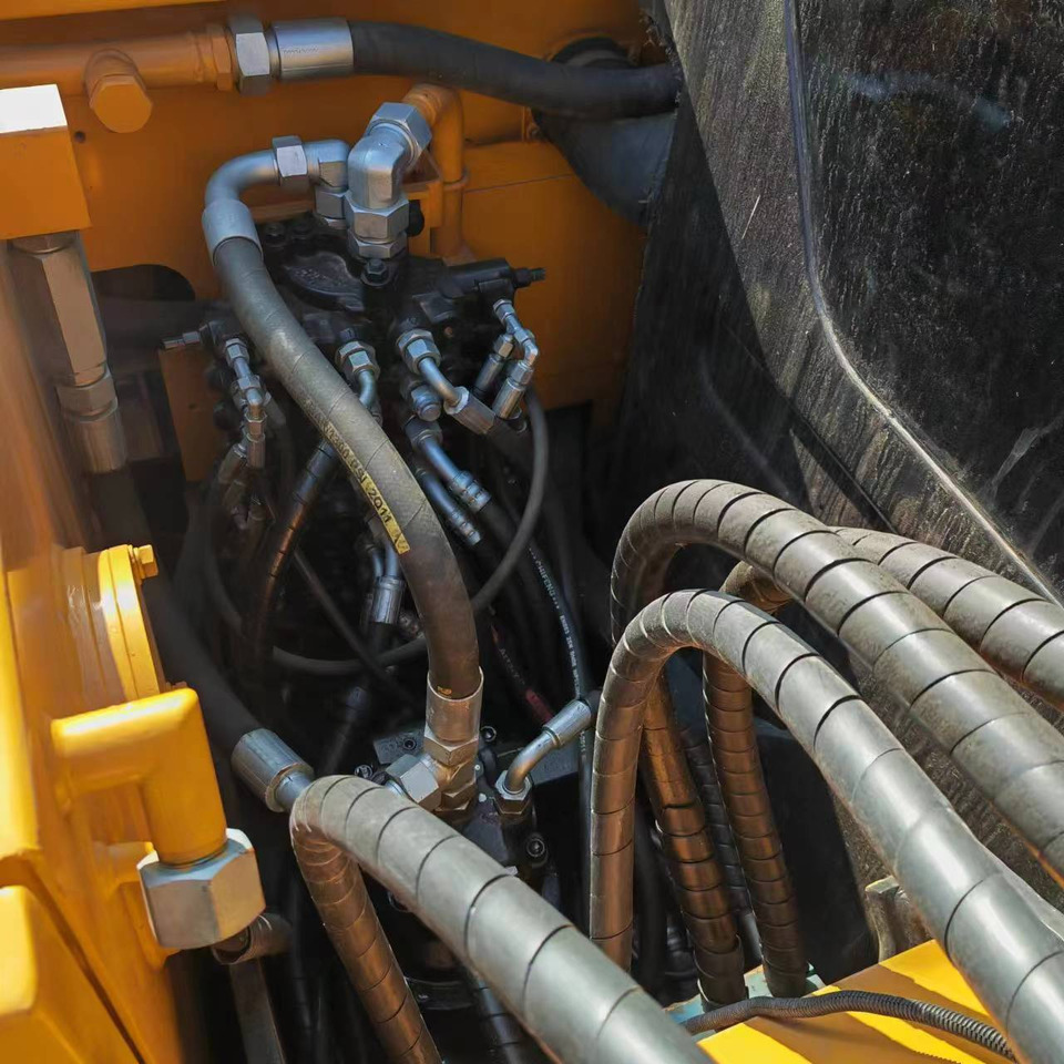 Excavadora de cadenas SANY SY95C: foto 12