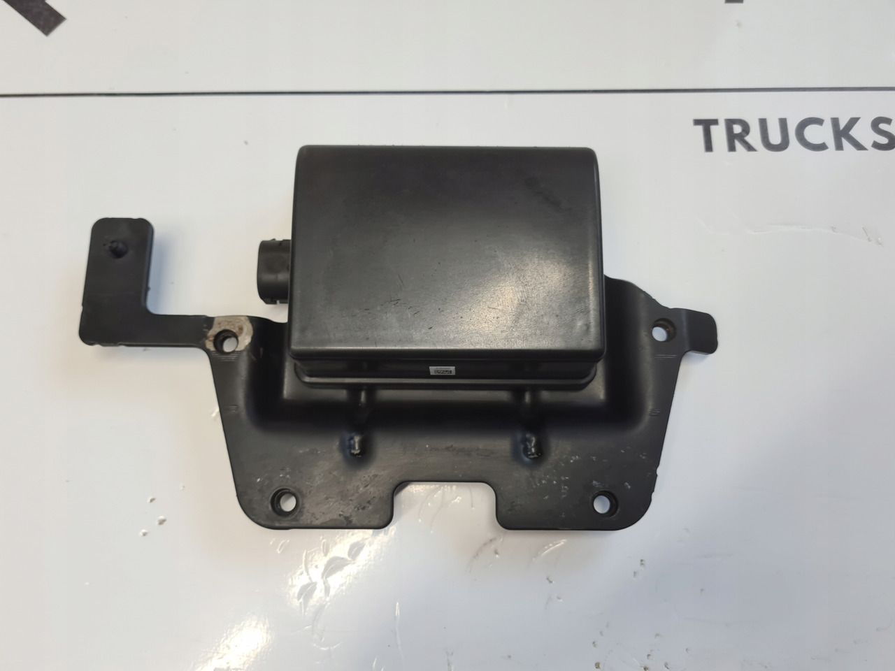 CONTINENTAL RADAR DISTRONIK MOCOWANIE RENAULT GAMA RANGE VOLVO FH FM 4 FH 16 FMX FL FE - Sensor para Camión: foto 2 CONTINENTAL RADAR DISTRONIK MOCOWANIE RENAULT GAMA RANGE VOLVO FH FM 4 FH 16 FMX FL FE - Sensor para Camión: foto 2
