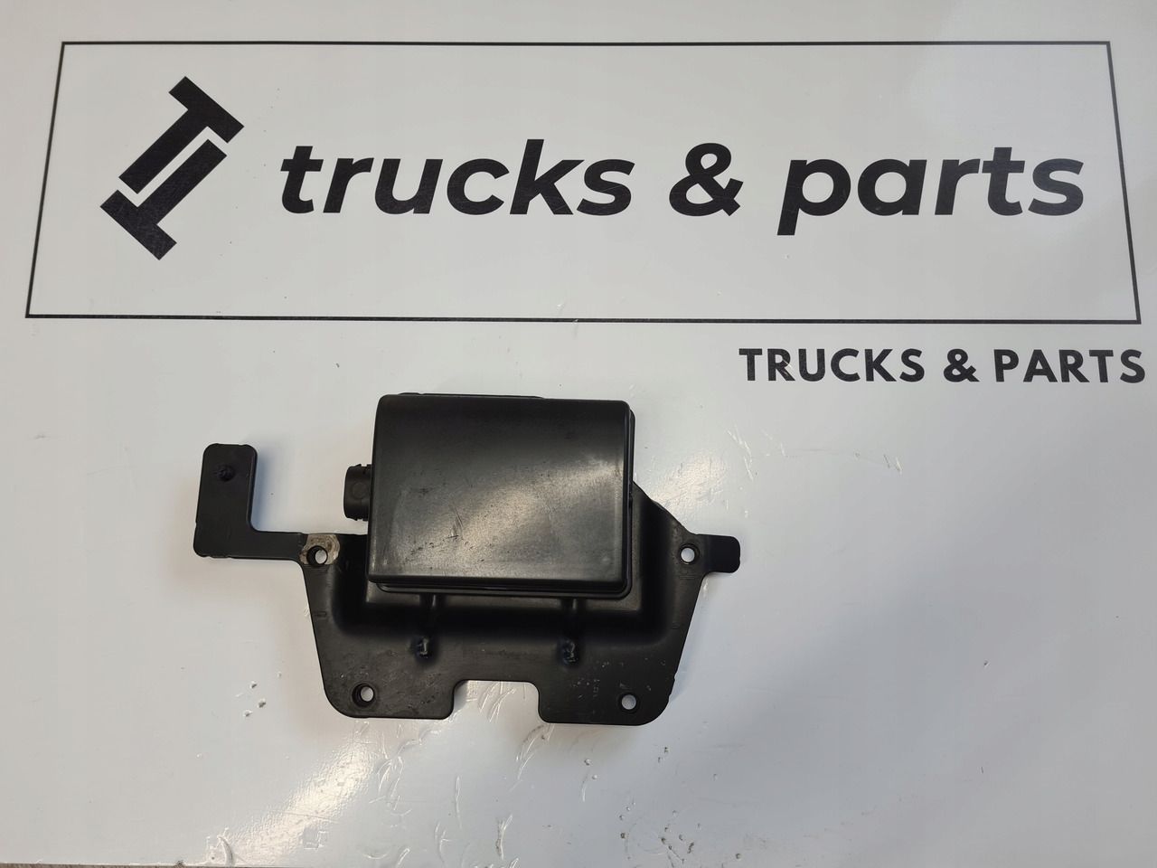 CONTINENTAL RADAR DISTRONIK MOCOWANIE RENAULT GAMA RANGE VOLVO FH FM 4 FH 16 FMX FL FE - Sensor para Camión: foto 1 CONTINENTAL RADAR DISTRONIK MOCOWANIE RENAULT GAMA RANGE VOLVO FH FM 4 FH 16 FMX FL FE - Sensor para Camión: foto 1