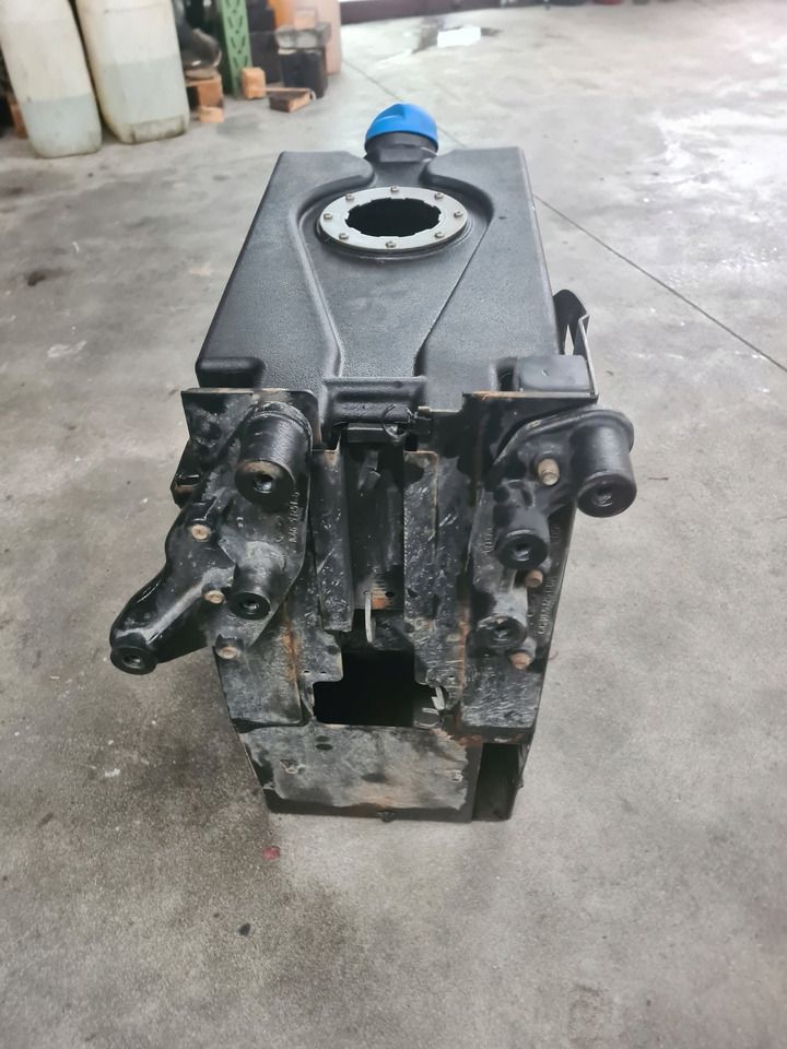 FORD ZBIORNIK ADBLUE FORD F-MAX 500 TRUCKS CARGO - Depósito de AdBlue para Camión: foto 4 FORD ZBIORNIK ADBLUE FORD F-MAX 500 TRUCKS CARGO - Depósito de AdBlue para Camión: foto 4