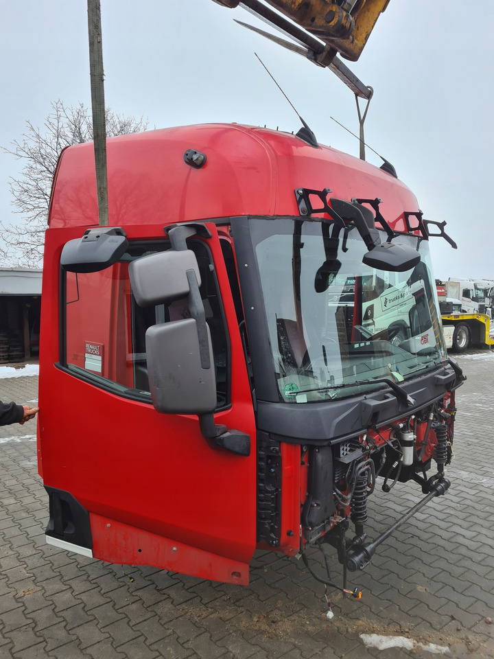 GOŁA SZKIELET POSZYCIE BLACHA RENAULT GAMA T RANGE EURO 6 - Cabina: foto 1 GOŁA SZKIELET POSZYCIE BLACHA RENAULT GAMA T RANGE EURO 6 - Cabina: foto 1