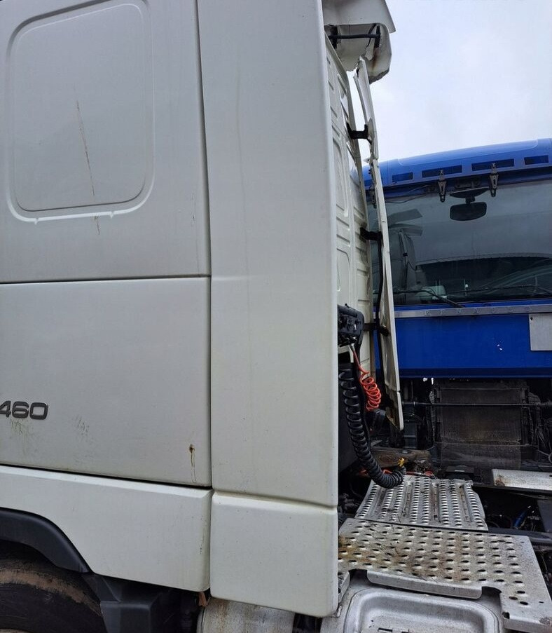 OWIEWKA LEWA SPOILER ZAKABINOWY VOLVO FH 12 13 - Aerodinámica/ Spoiler para Camión: foto 2 OWIEWKA LEWA SPOILER ZAKABINOWY VOLVO FH 12 13 - Aerodinámica/ Spoiler para Camión: foto 2