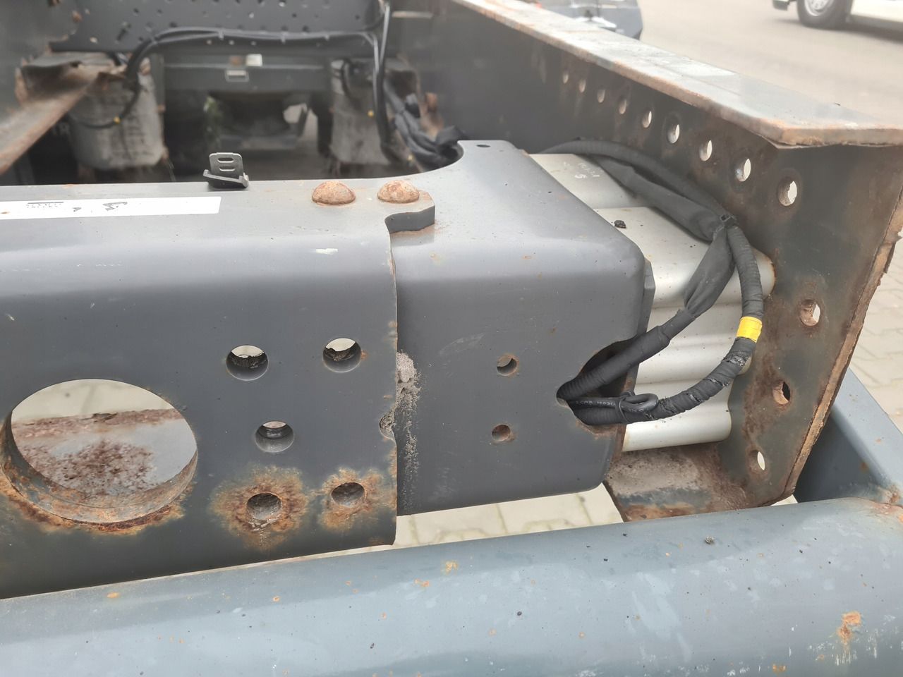 RENAULT BELKA RAMY MOCOWANIE ZACZEPU HAKA KOMPLETNA RENAULT DXI GAMA VOLVO FH FM - Bastidor/ Chasis para Camión: foto 3 RENAULT BELKA RAMY MOCOWANIE ZACZEPU HAKA KOMPLETNA RENAULT DXI GAMA VOLVO FH FM - Bastidor/ Chasis para Camión: foto 3