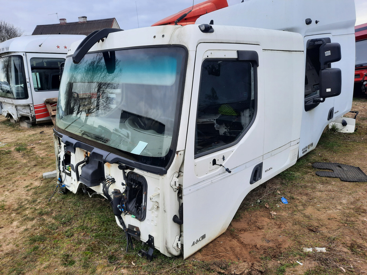 RENAULT KABINA NISKA RENAULT PREMIUM 460 DXI AUTOMAT LIFT - Cabina para Camión: foto 1 RENAULT KABINA NISKA RENAULT PREMIUM 460 DXI AUTOMAT LIFT - Cabina para Camión: foto 1