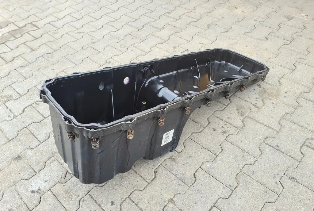 RENAULT MISA MISKA OLEJOWA SILNIKA RENAULT MAGNUM DXI 13 - Cárter de aceite para Camión: foto 1 RENAULT MISA MISKA OLEJOWA SILNIKA RENAULT MAGNUM DXI 13 - Cárter de aceite para Camión: foto 1