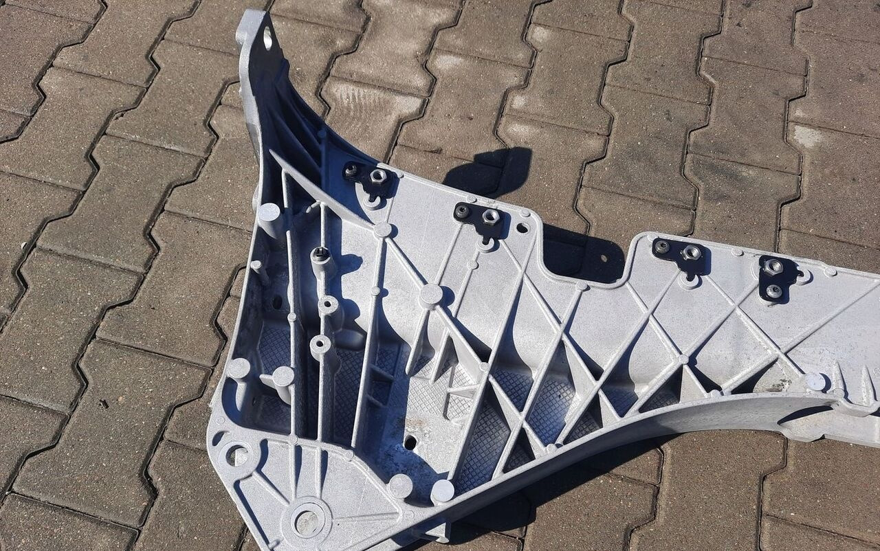 Renault MOCOWANIE ŁAPA KABINY T GAMA HIGH 82311041 - Cabina e interior para Camión: foto 3 Renault MOCOWANIE ŁAPA KABINY T GAMA HIGH 82311041 - Cabina e interior para Camión: foto 3