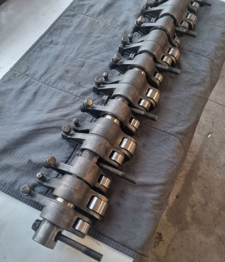 Renault OE 8148088 KLAWIATURA ZAWOROWA BEZ VEB Renault RENAULT PREMIUM DXI 11 VOLVO FM D9A - Motor y piezas para Camión: foto 1 Renault OE 8148088 KLAWIATURA ZAWOROWA BEZ VEB Renault RENAULT PREMIUM DXI 11 VOLVO FM D9A - Motor y piezas para Camión: foto 1