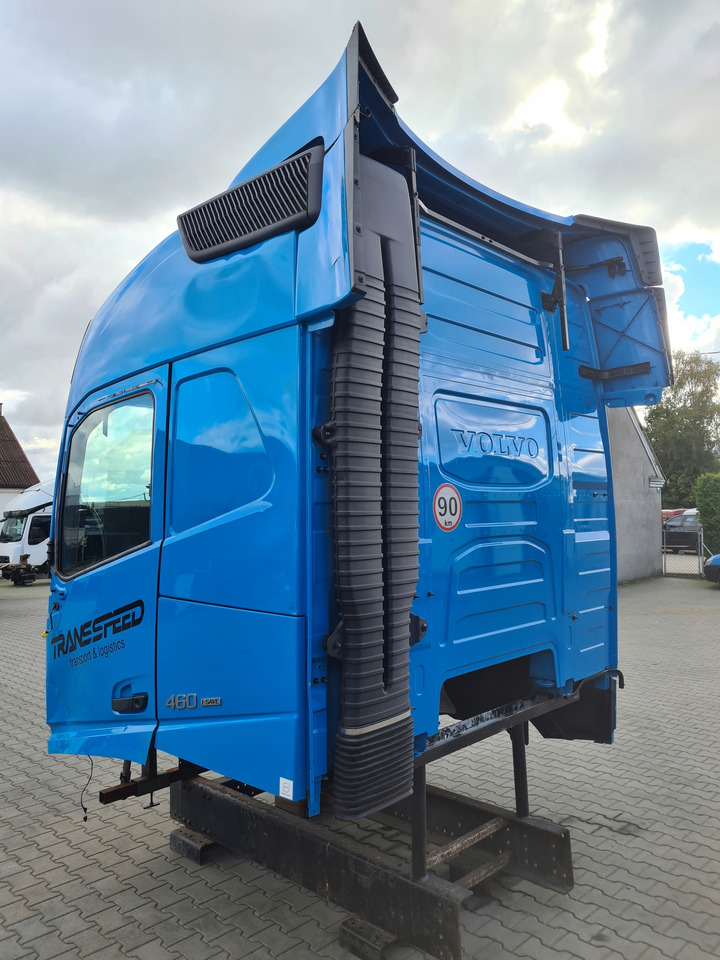 VOLVO KABINA KOMPLETNA VOLVO FH 5 EURO 6 I-SAVE GLOBETROTTER - Cabina para Camión lona: foto 5 VOLVO KABINA KOMPLETNA VOLVO FH 5 EURO 6 I-SAVE GLOBETROTTER - Cabina para Camión lona: foto 5
