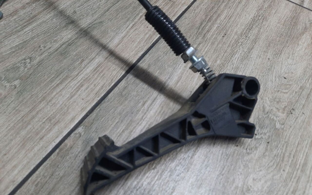 VOLVO MECHANIZM REGULACJI KIEROWNICY VOLVO FH FM 9 12 13 - Cabina e interior para Camión: foto 3 VOLVO MECHANIZM REGULACJI KIEROWNICY VOLVO FH FM 9 12 13 - Cabina e interior para Camión: foto 3