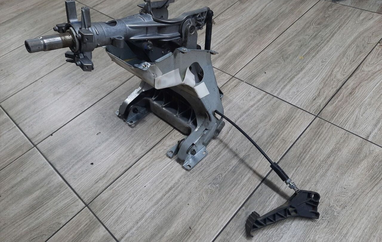 VOLVO MECHANIZM REGULACJI KIEROWNICY VOLVO FH FM 9 12 13 - Cabina e interior para Camión: foto 1 VOLVO MECHANIZM REGULACJI KIEROWNICY VOLVO FH FM 9 12 13 - Cabina e interior para Camión: foto 1