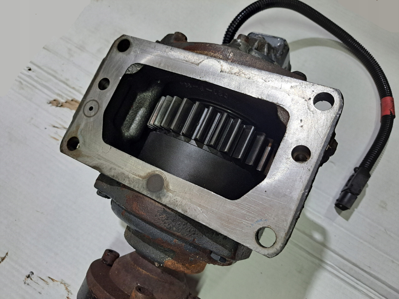 VOLVO POMPA HYDRAULIKI HYDRAULICZNA PTPT.F VOLVO - Bomba hidráulica para Camión: foto 3 VOLVO POMPA HYDRAULIKI HYDRAULICZNA PTPT.F VOLVO - Bomba hidráulica para Camión: foto 3