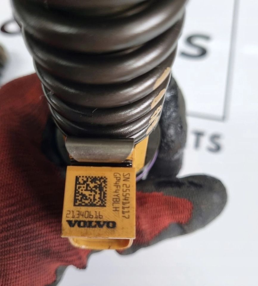 VOLVO POMPOWTRYSKIWACZE WTRYSKI RENAULT MAGNUM DXI 13 VOLVO FH 13 FM 13 21340616 - Bomba de inyección para Camión: foto 3 VOLVO POMPOWTRYSKIWACZE WTRYSKI RENAULT MAGNUM DXI 13 VOLVO FH 13 FM 13 21340616 - Bomba de inyección para Camión: foto 3