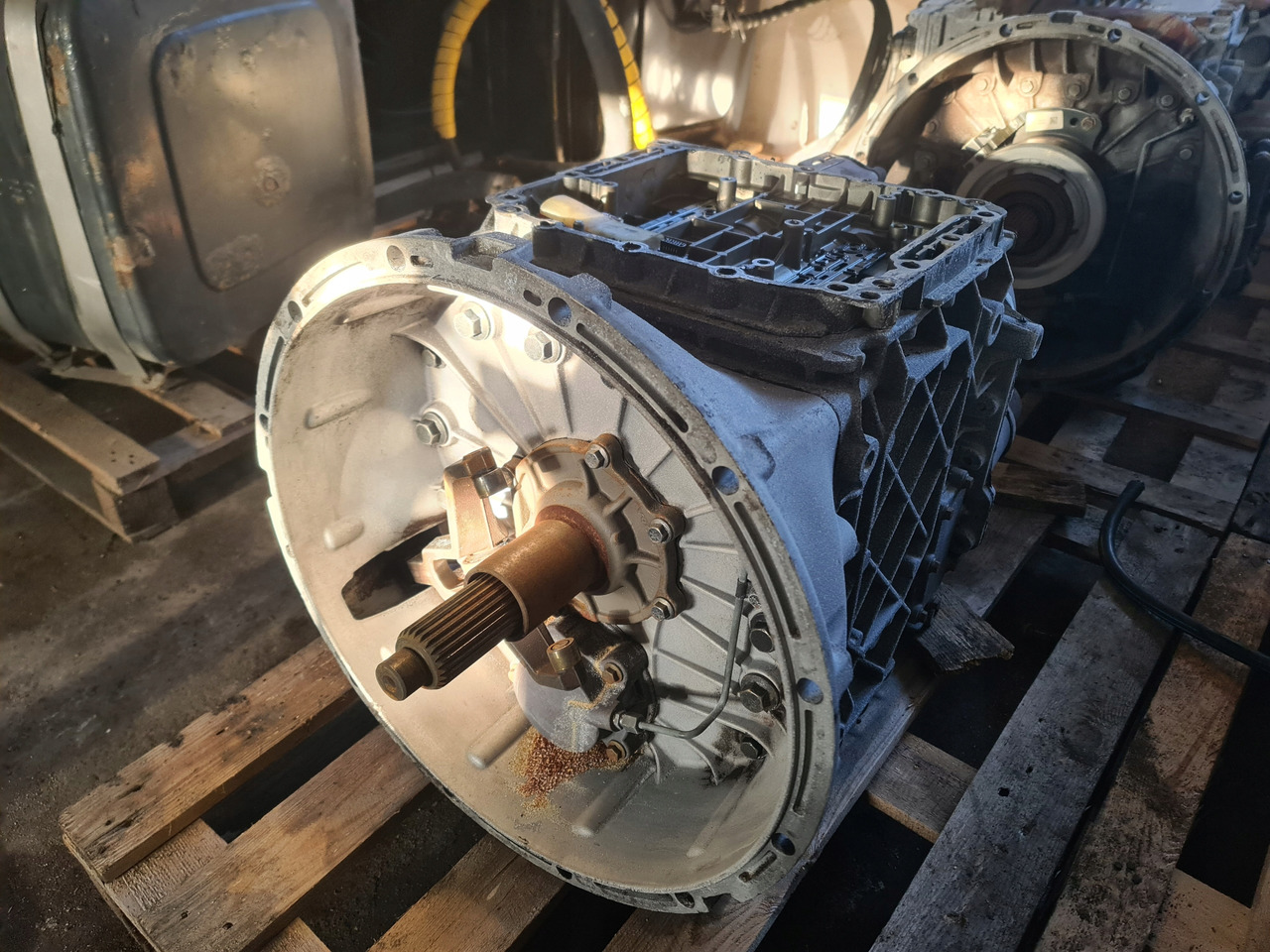 VOLVO SKRZYNIA BIEGÓW RENAULT DXI VOLVO FH FM VT2412B - Caja de cambios para Camión: foto 3 VOLVO SKRZYNIA BIEGÓW RENAULT DXI VOLVO FH FM VT2412B - Caja de cambios para Camión: foto 3