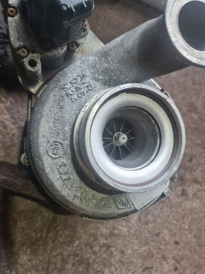 VOLVO Turbina Turbosprężarka Volvo FL Euro 6 D8K - Turbocompresor para Camión: foto 2 VOLVO Turbina Turbosprężarka Volvo FL Euro 6 D8K - Turbocompresor para Camión: foto 2