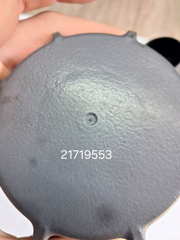 VOLVO WIRÓWKA SEPARATOR OBUDOWA FILTR OLEJU VOLVO FL FE RENAULT GAMA D DTI 5 8 - Motor y piezas para Camión: foto 4 VOLVO WIRÓWKA SEPARATOR OBUDOWA FILTR OLEJU VOLVO FL FE RENAULT GAMA D DTI 5 8 - Motor y piezas para Camión: foto 4