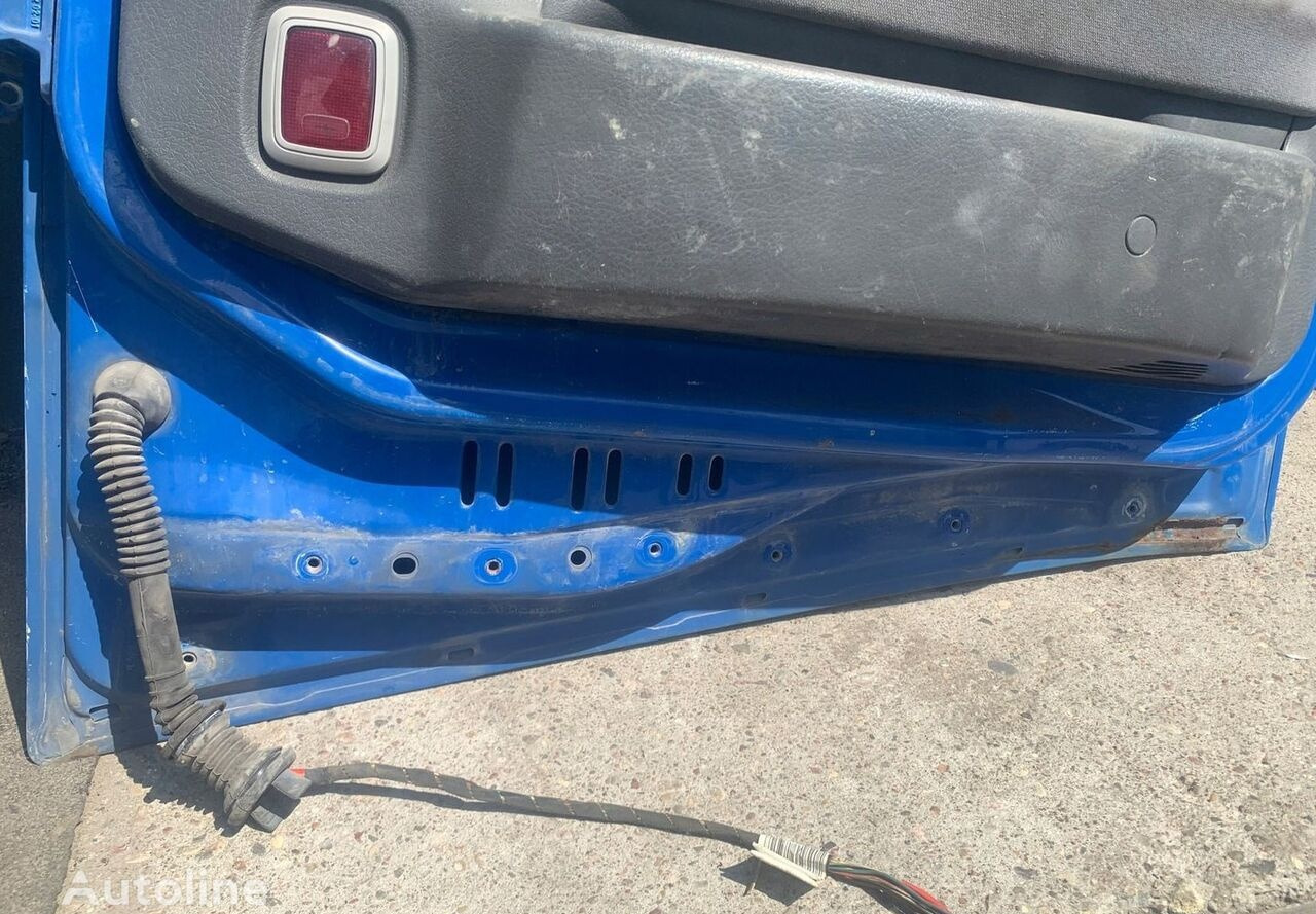 Volvo FH 12 13 - Puerta y piezas para Camión: foto 5 Volvo FH 12 13 - Puerta y piezas para Camión: foto 5