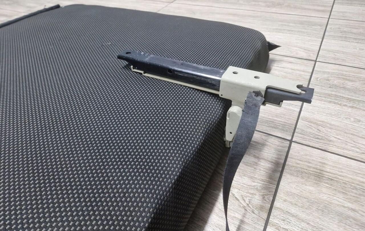 Volvo ŁÓŻKO GÓRNE LEŻANKA FH 4 - Asiento para Camión: foto 4 Volvo ŁÓŻKO GÓRNE LEŻANKA FH 4 - Asiento para Camión: foto 4