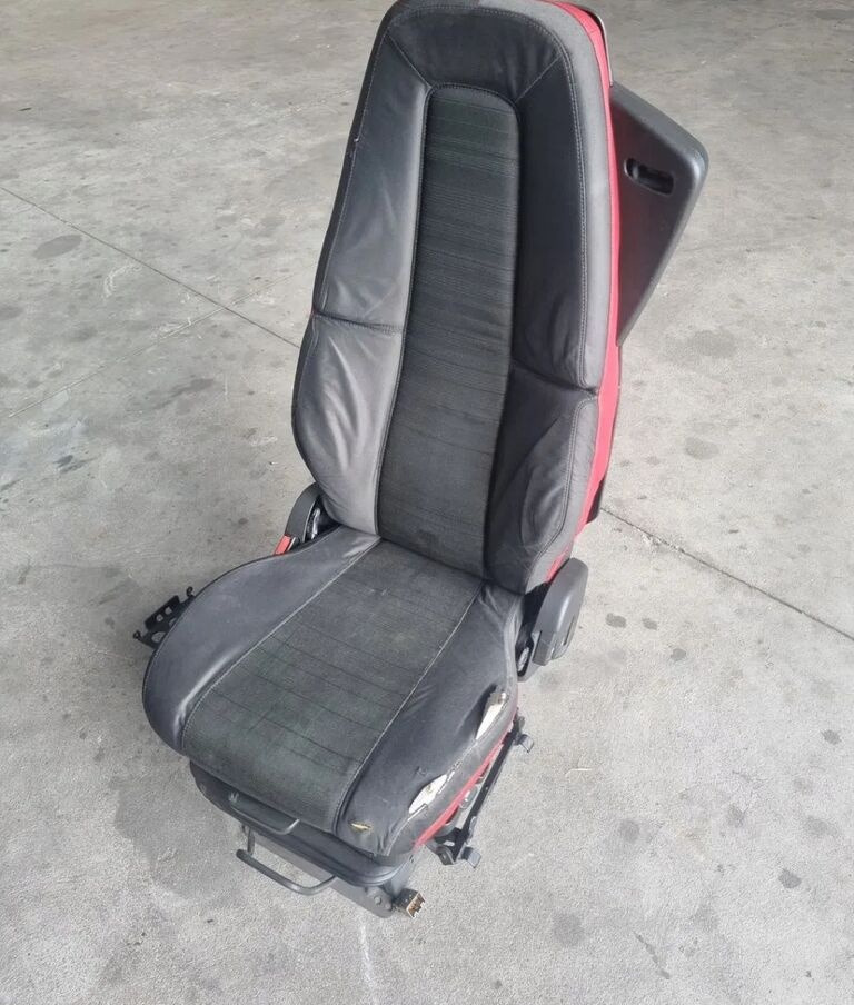 Volvo PNEUMATYCZNY Volvo FH 4 FM 4 AUTOMAT - Asiento para Camión: foto 1 Volvo PNEUMATYCZNY Volvo FH 4 FM 4 AUTOMAT - Asiento para Camión: foto 1