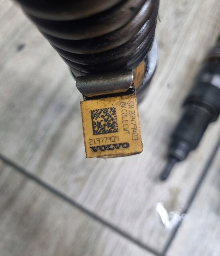 Volvo POMPO E FH 4 FM 4 D13K RENAULT GAMA T C K DTI 13 EURO 6 21977909 Volvo VOLVO FH 4 FM 4 D13K RENAULT GAMA T C K DTI 13 EURO 6 - Bomba de inyección para Camión: foto 2 Volvo POMPO E FH 4 FM 4 D13K RENAULT GAMA T C K DTI 13 EURO 6 21977909 Volvo VOLVO FH 4 FM 4 D13K RENAULT GAMA T C K DTI 13 EURO 6 - Bomba de inyección para Camión: foto 2