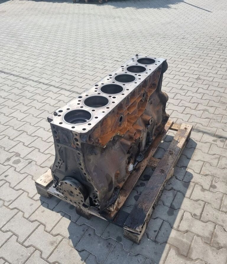Volvo SŁUPEK TŁOKI WAŁ KORBOWY FH 12 D12 RENAULT MAGNUM DXI 12 1001968 Volvo - Bloque de cilindros para Camión: foto 3 Volvo SŁUPEK TŁOKI WAŁ KORBOWY FH 12 D12 RENAULT MAGNUM DXI 12 1001968 Volvo - Bloque de cilindros para Camión: foto 3