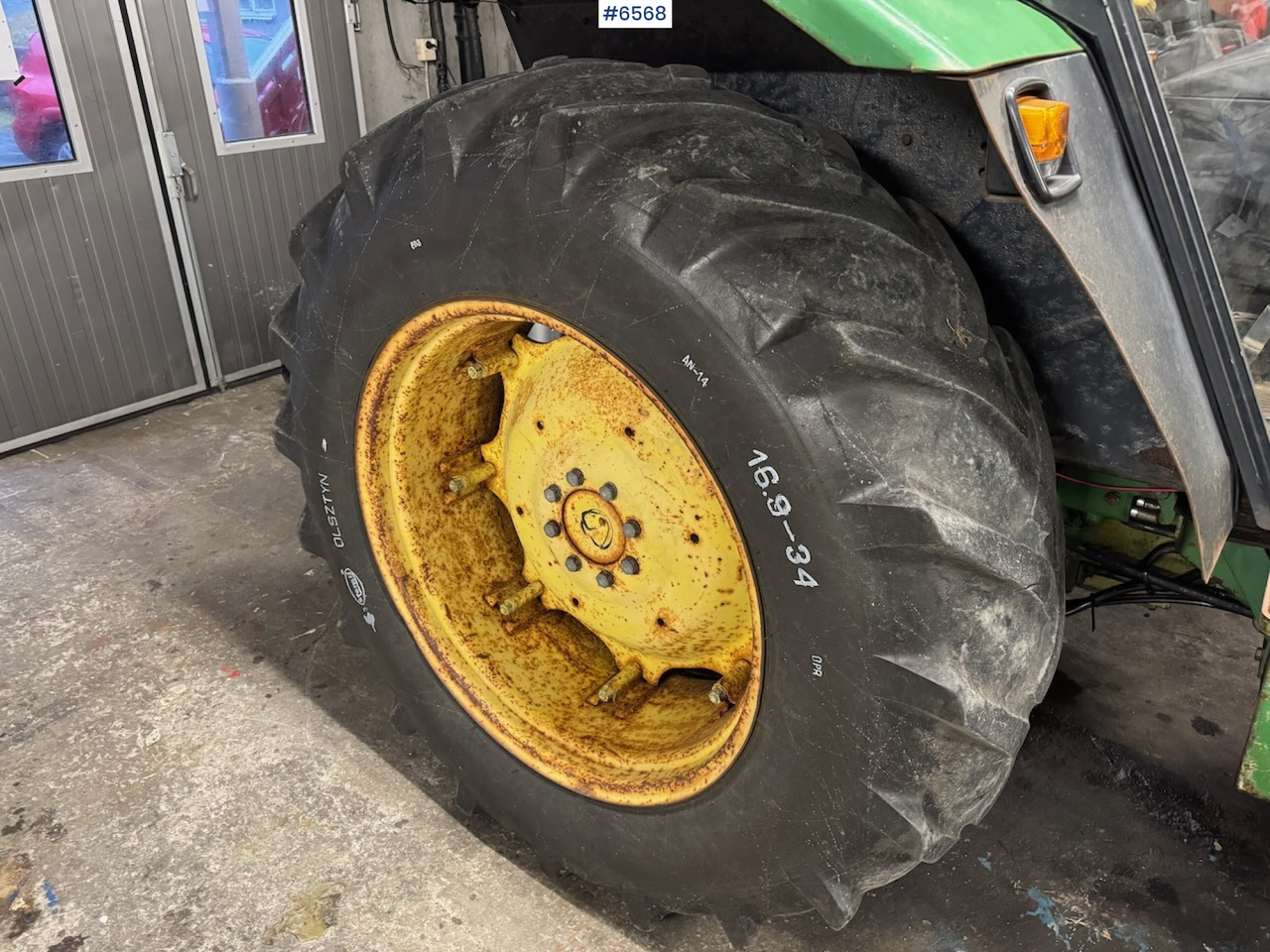 1980 John Deere 2140 w/ front loader. - Tractor: foto 4 1980 John Deere 2140 w/ front loader. - Tractor: foto 4