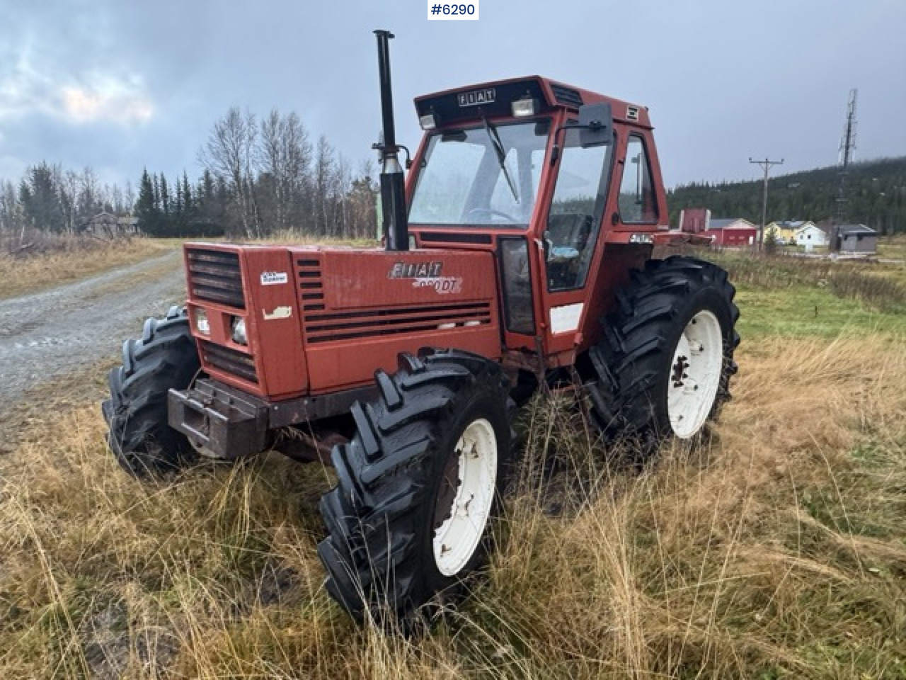 1983 Fiat 980DT 4x4. Repair Object - Tractor: foto 1 1983 Fiat 980DT 4x4. Repair Object - Tractor: foto 1