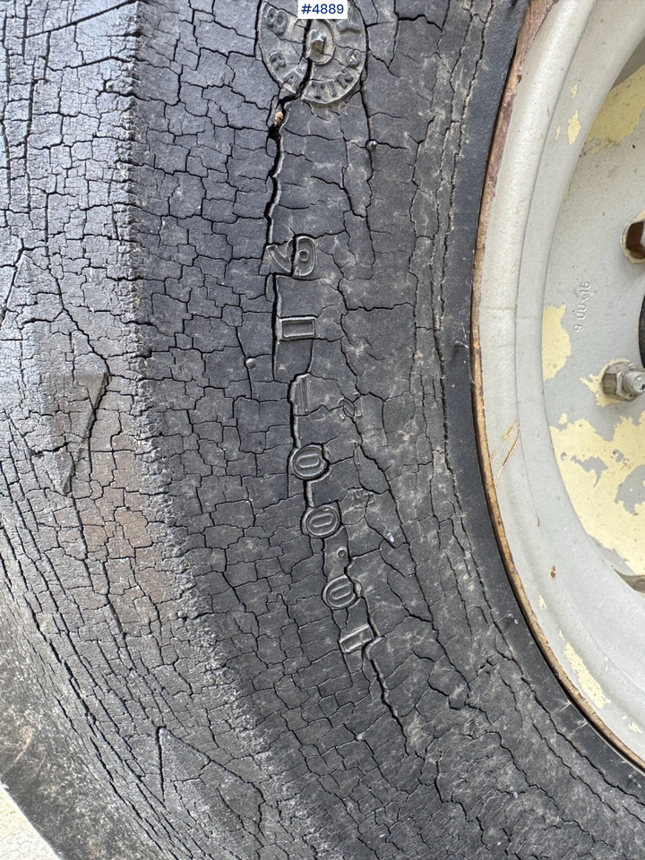 Tractor 1986 Case International 585: foto 14