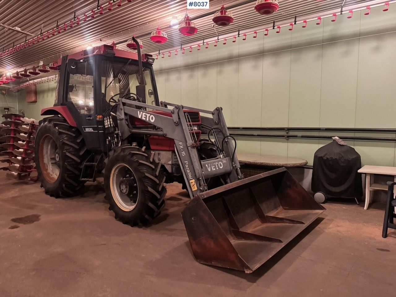 1988 Case International 885XL Tractor w/ Front Loader – 2 Buckets – Pallet Fork and Shear - Tractor: foto 1 1988 Case International 885XL Tractor w/ Front Loader – 2 Buckets – Pallet Fork and Shear - Tractor: foto 1