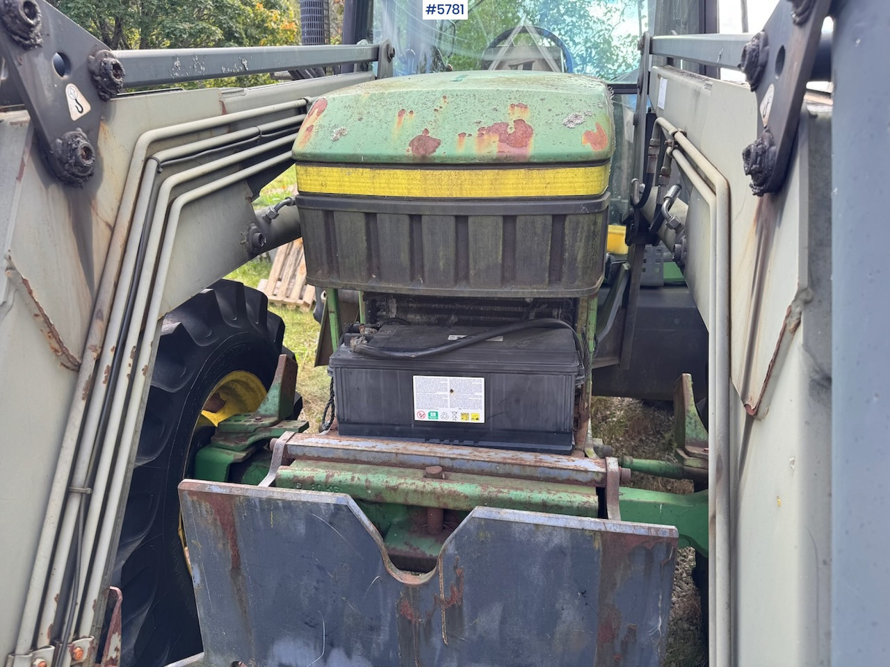 1993 John Deere 6300 w/ front loader and plow plate. - Tractor: foto 4 1993 John Deere 6300 w/ front loader and plow plate. - Tractor: foto 4